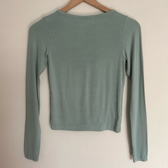 Victoria’s Secret Henley - Picture 2 of 4